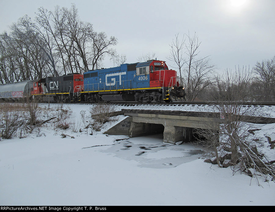 GTW 4906 and IC 9622